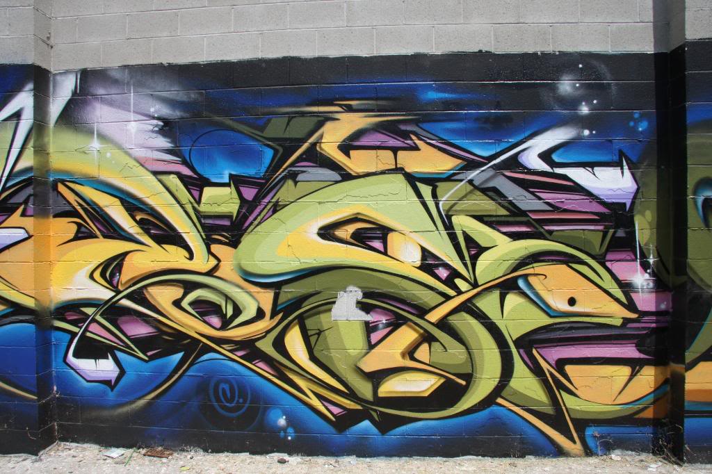 ai290.photobucket.com_albums_ll260_notanotherone404_graff_IMG_0030.jpg